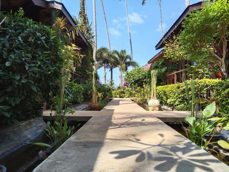 Lipa Bay Resort Lipa Noi Eksteriør bilde