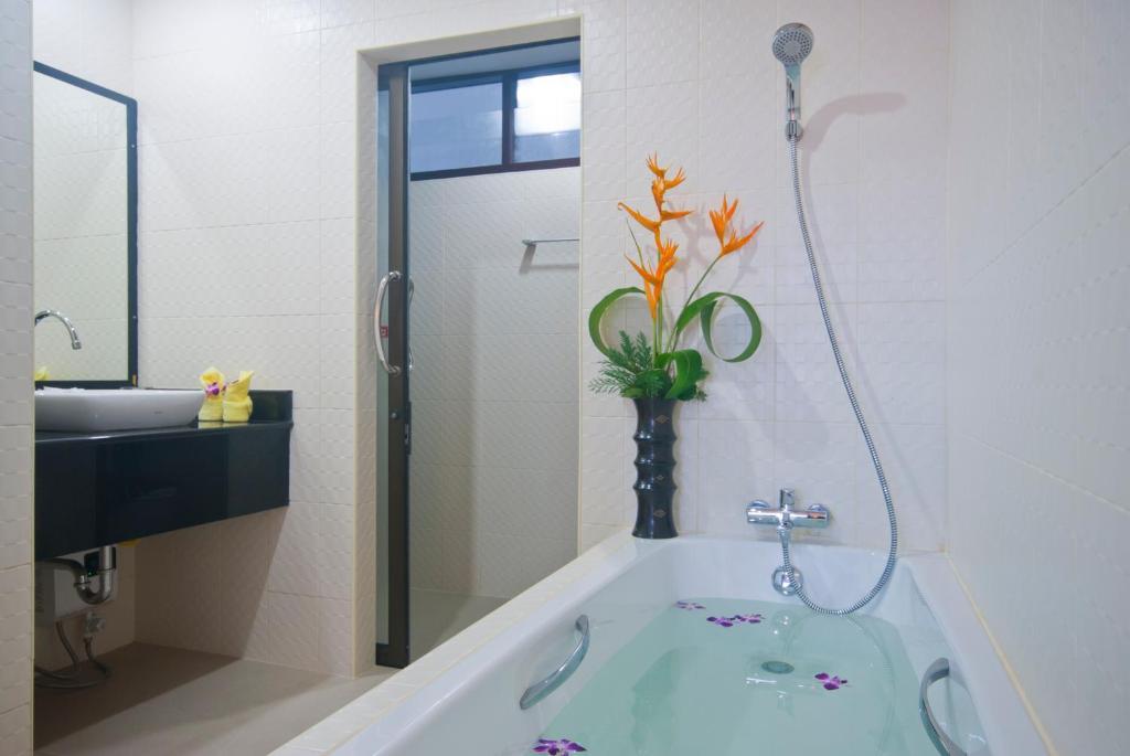 Lipa Bay Resort Lipa Noi Eksteriør bilde