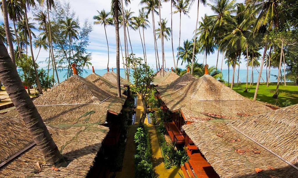 Lipa Bay Resort Lipa Noi Eksteriør bilde
