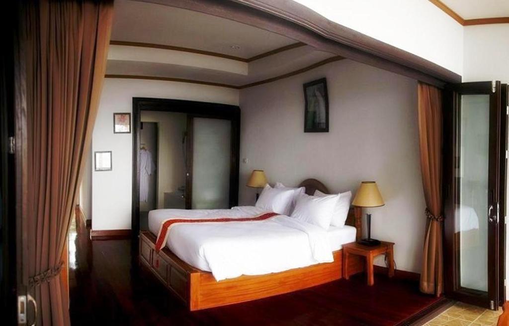Lipa Bay Resort Lipa Noi Eksteriør bilde